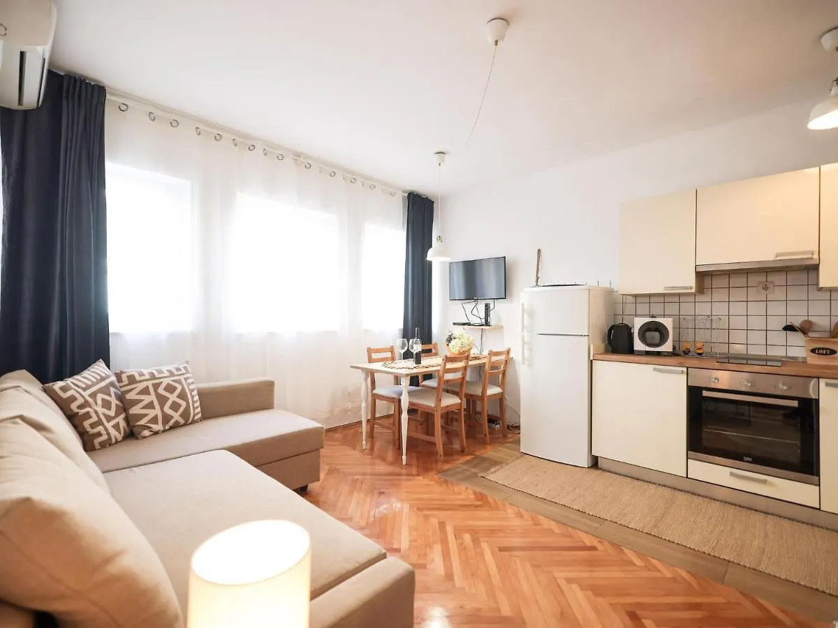 Modern Apartment With Terrace Near Old Town Zadar