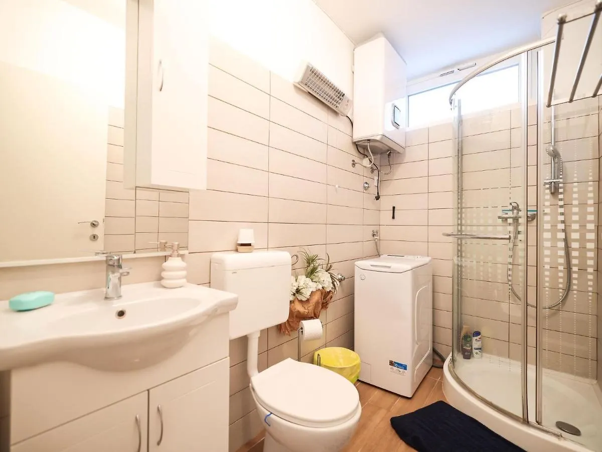Modern Apartment With Terrace Near Old Town Zadar Croatia