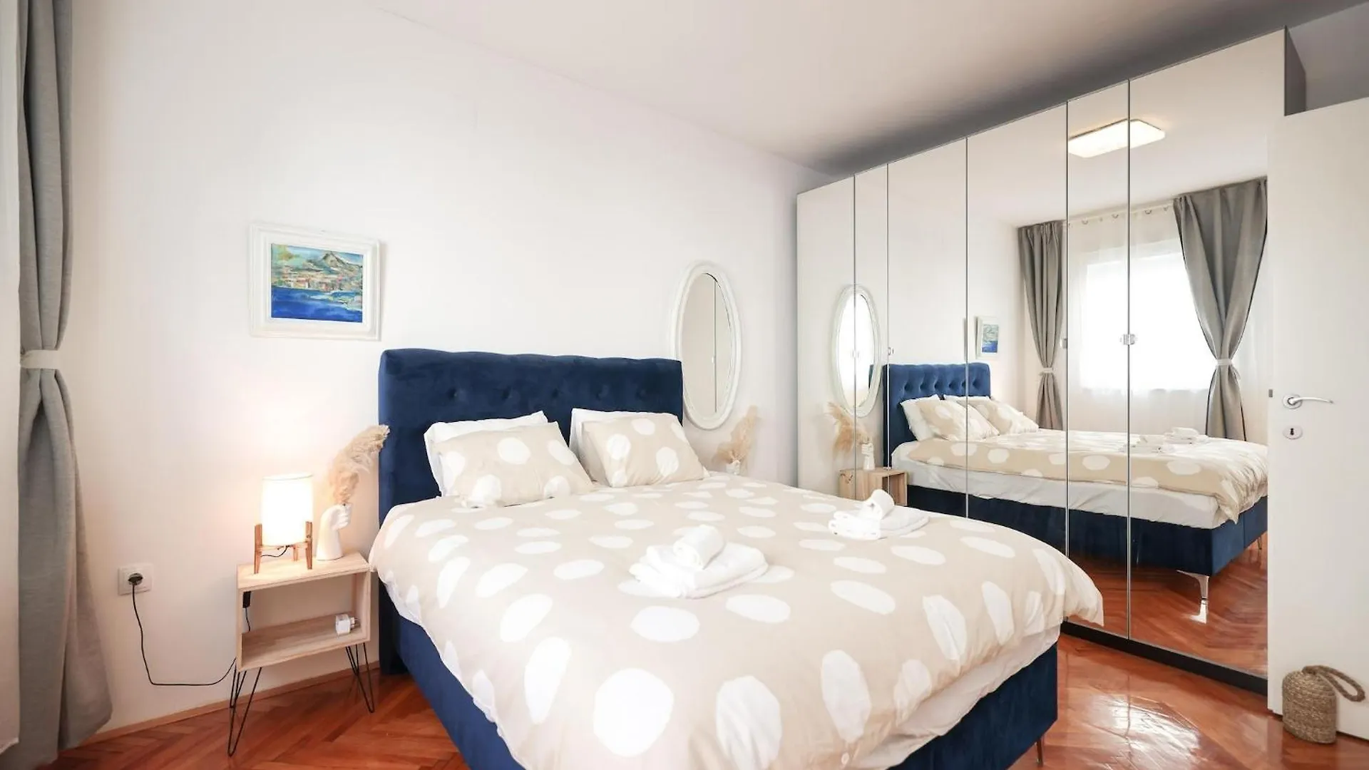 Modern Apartment With Terrace Near Old Town Zadar Croatia