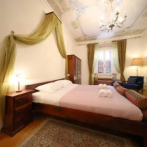  Apartment Petrizio Palace