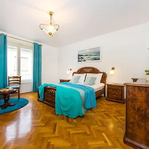  Apartment Verdi